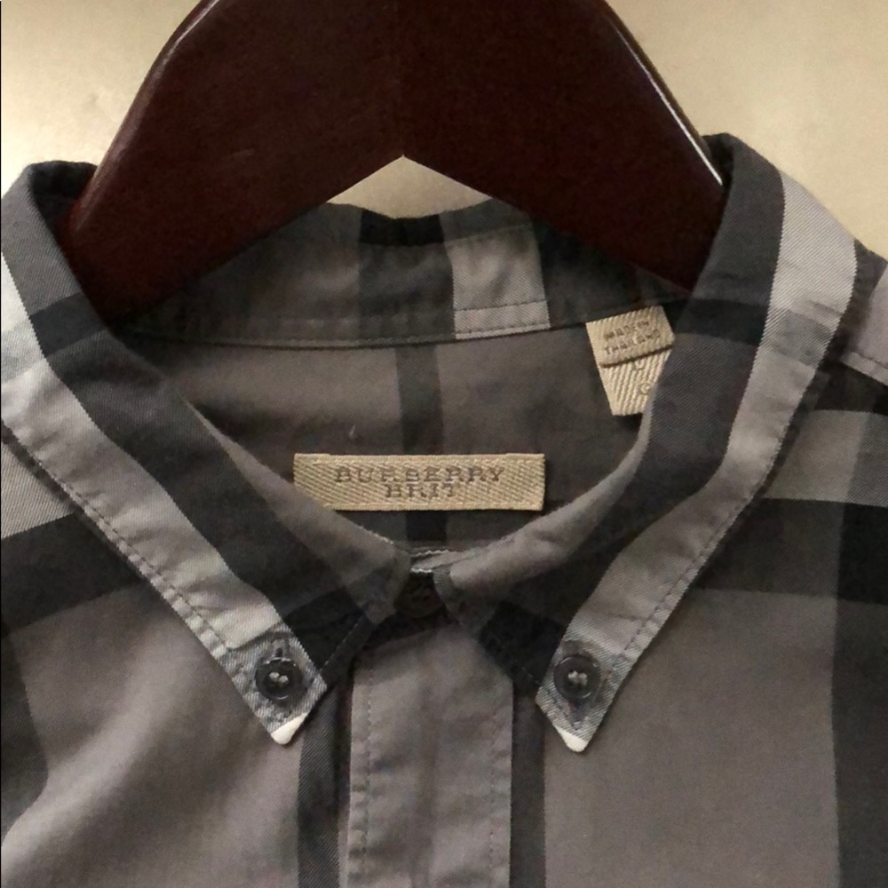 Burberry Button down size L (fits like a M -L)